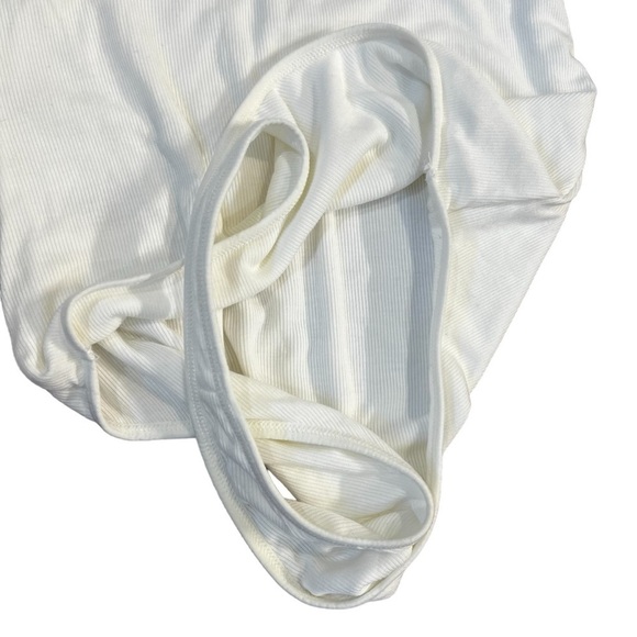 Talula Aritzia ribbed v-neck tank top thong bodysuit size XS excellent condition - Picture 8 of 11